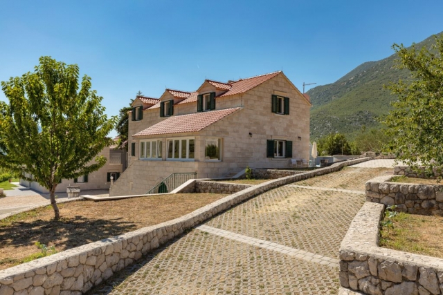 Villa Roglic and its property