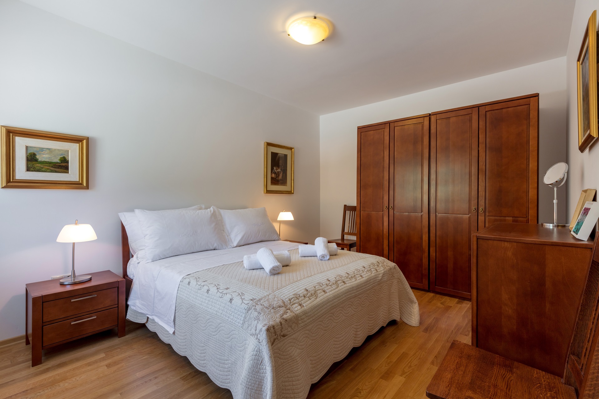 Traditional styled double bedded room in the Villa Roglic